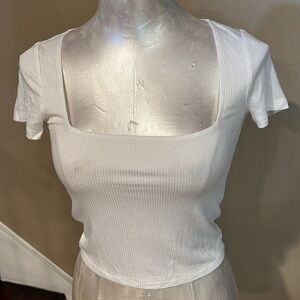 Forever 21 Juniors Square Neck Short Sleeve Tee color White Size Medium
